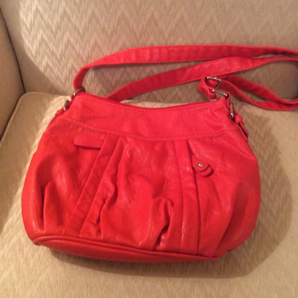 Nine&Co red handbag - Picture 4 of 7